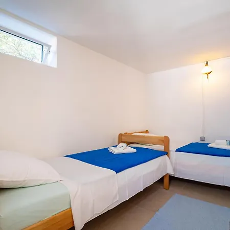 4 Bedroom Gorgeous In *