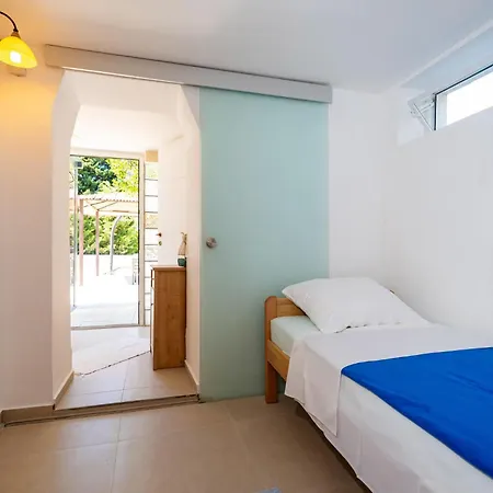 Holiday home 4 Bedroom Gorgeous In *
