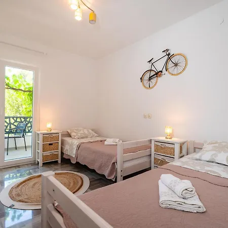Holiday home 4 Bedroom Gorgeous In