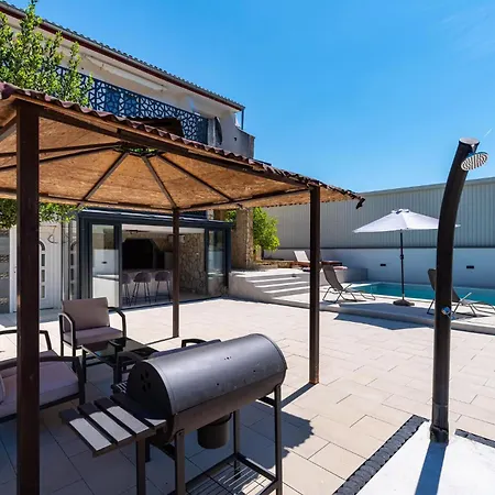 4 Bedroom Gorgeous In * Starigrad Paklenica