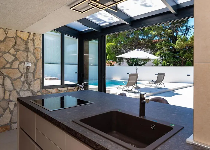 Cozy In * Стариград-Пакленица